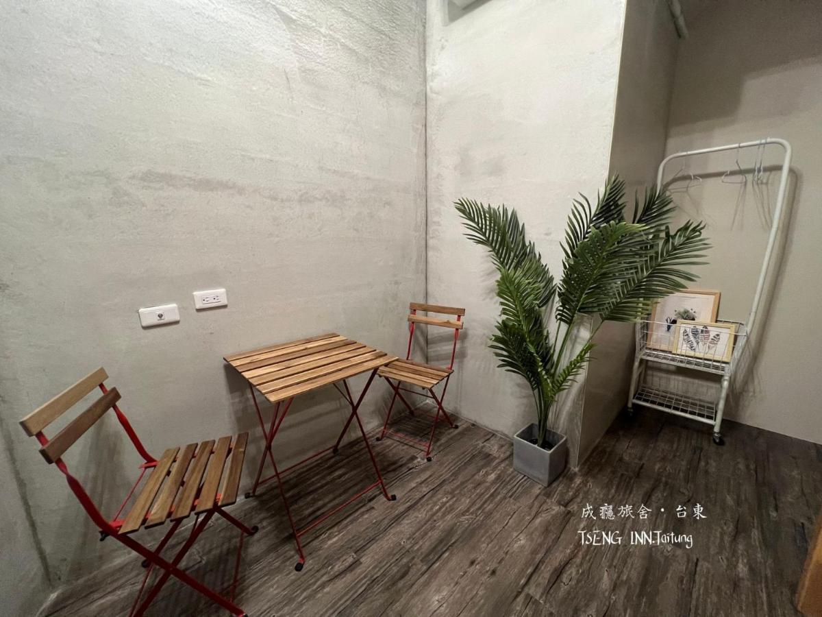 T'ai-tung成瘾旅舍公寓 外观 照片